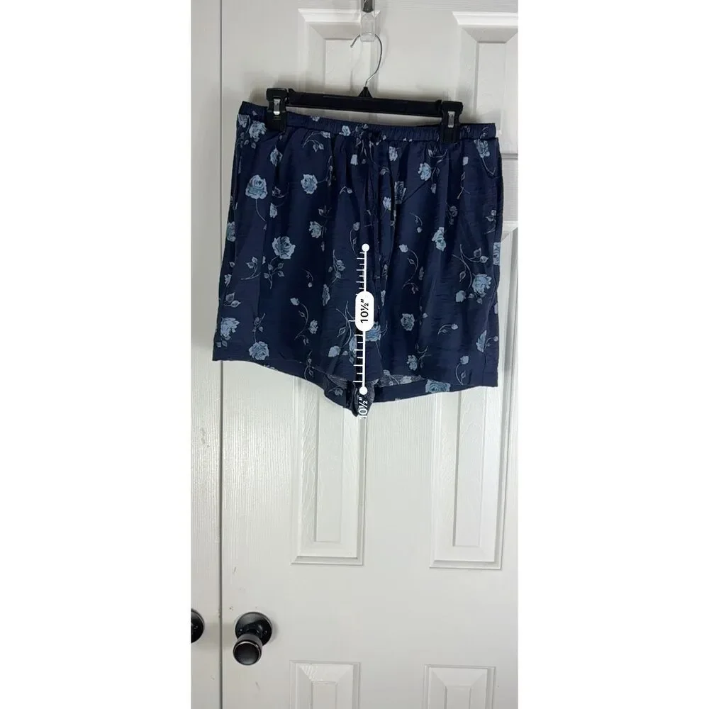 NWT Torrid Womens Shorts Size L 12